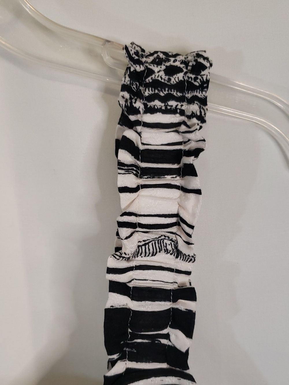 Jane + Delancey Striped Black & Ivory Print Sleeveless Tank Top, Medium - Picture 3 of 8